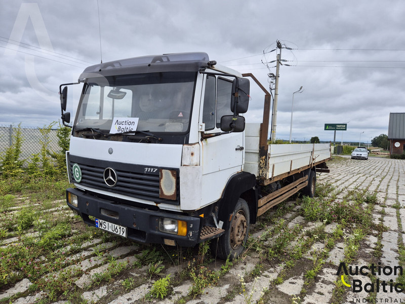 Mercedes-Benz 1117 - Camião de caixa aberta/ Plataforma: foto 1 Mercedes-Benz 1117 - Camião de caixa aberta/ Plataforma: foto 1
