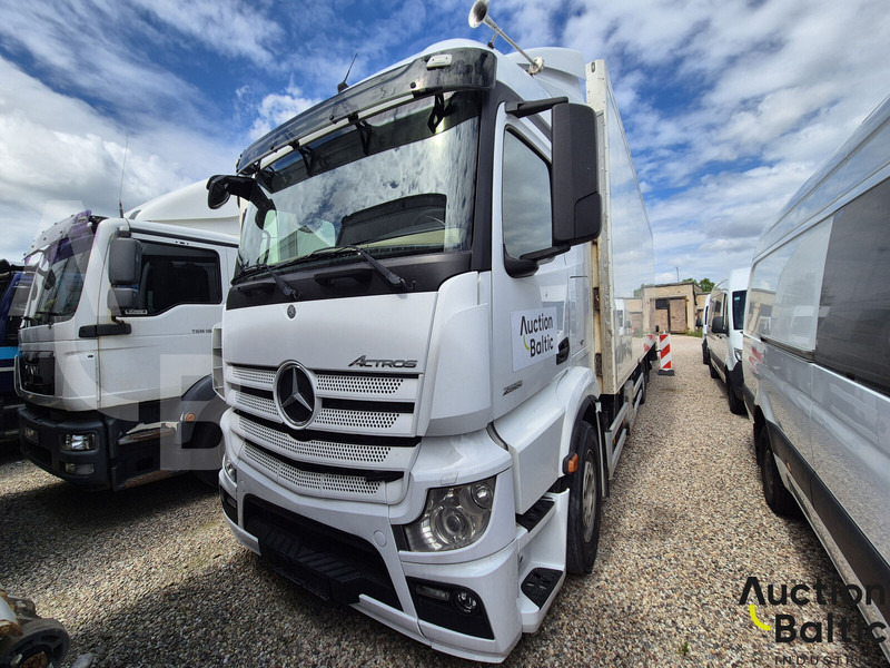 Mercedes-Benz Actros 2551 - Camião furgão: foto 1 Mercedes-Benz Actros 2551 - Camião furgão: foto 1