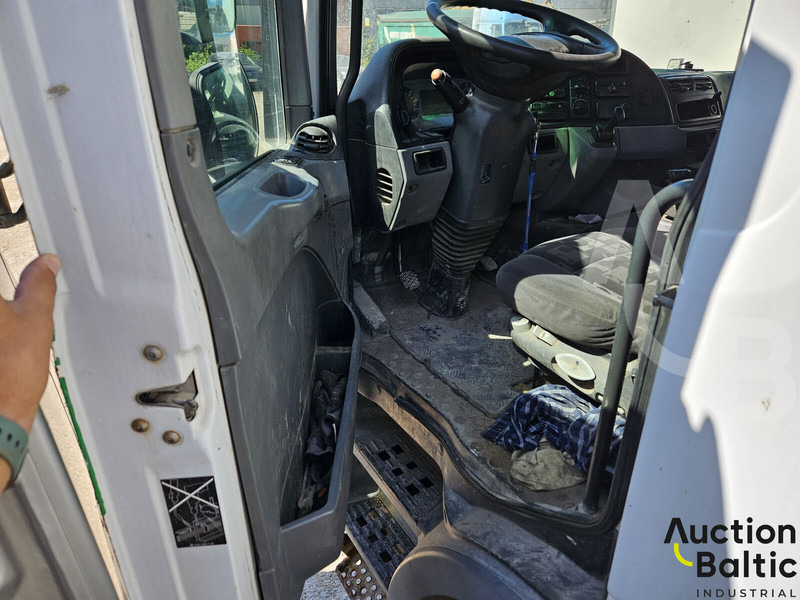 Bomba de betão estacionária Mercedes-Benz Actros 4141 B: foto 6