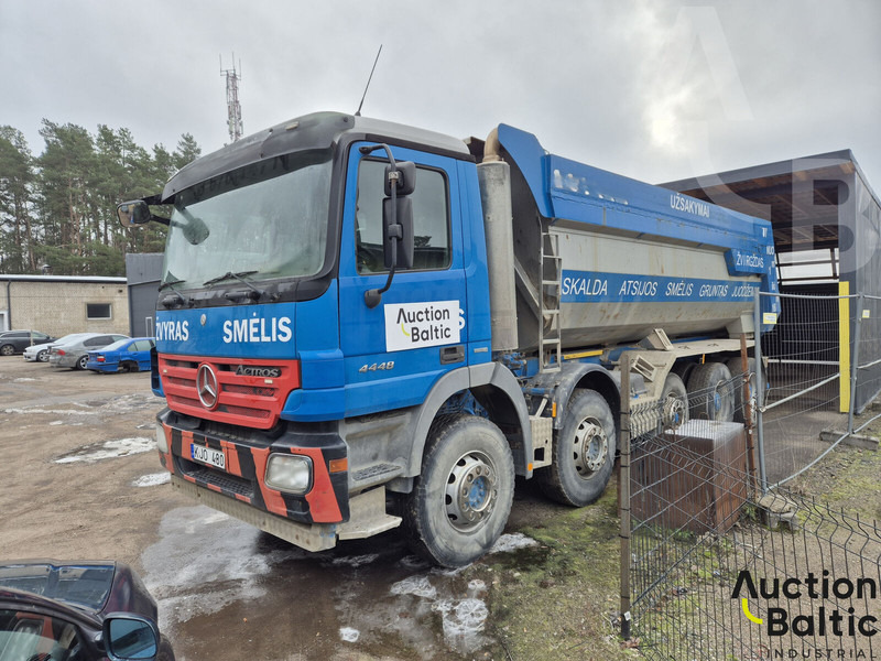 Mercedes-Benz Actros 4448 - Camião basculante: foto 2 Mercedes-Benz Actros 4448 - Camião basculante: foto 2