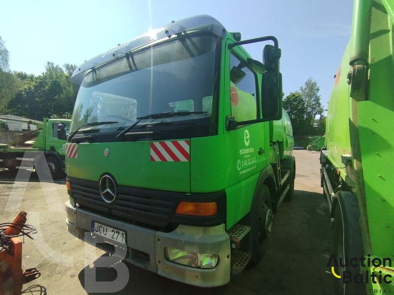 Mercedes-Benz Atego 1318 - Varredora urbana: foto 2 Mercedes-Benz Atego 1318 - Varredora urbana: foto 2