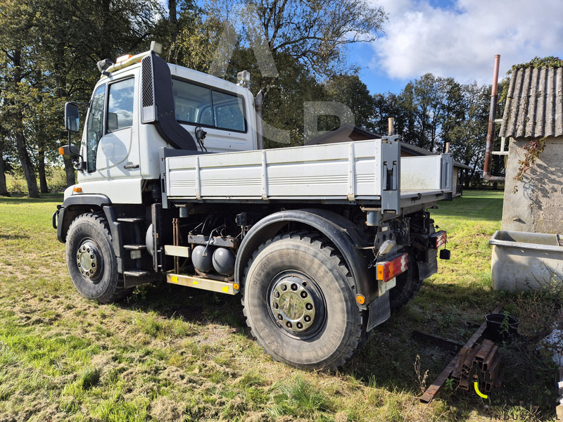 Mercedes-Benz Unimog U 400 - Camião basculante: foto 4 Mercedes-Benz Unimog U 400 - Camião basculante: foto 4