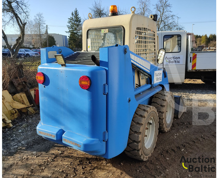 Messersi SL-45 - Mini pá carregadora: foto 3 Messersi SL-45 - Mini pá carregadora: foto 3