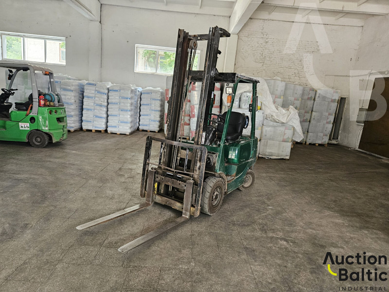 Mitsubishi 2T 151 P2 - Empilhadeira a gás: foto 1 Mitsubishi 2T 151 P2 - Empilhadeira a gás: foto 1