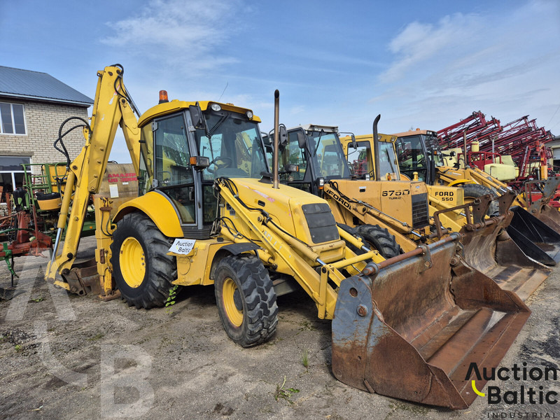 New Holland LB 110-4 PT - Escavadeira de rodas: foto 1 New Holland LB 110-4 PT - Escavadeira de rodas: foto 1
