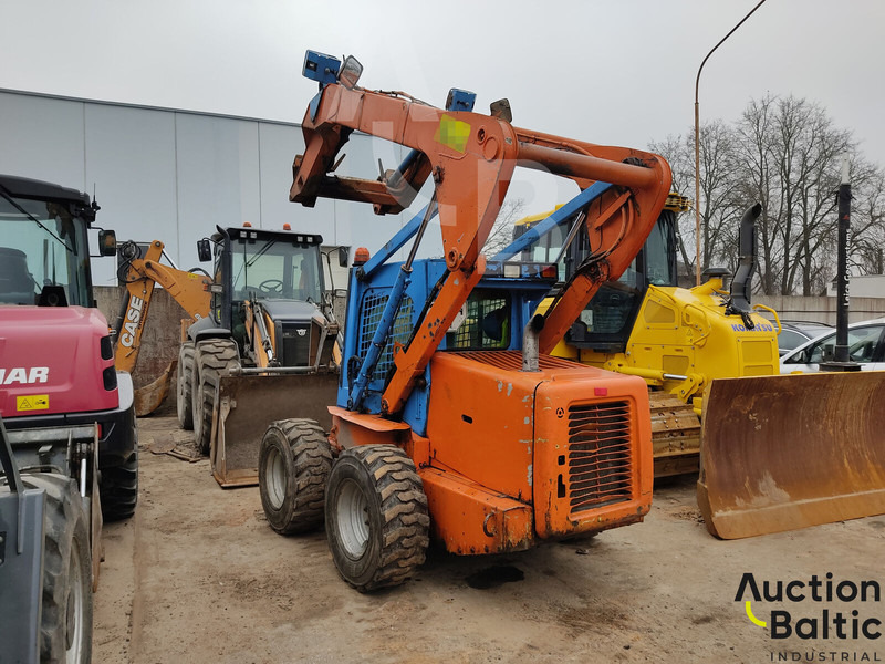 New Holland LS 185 B - Mini pá carregadora: foto 3 New Holland LS 185 B - Mini pá carregadora: foto 3