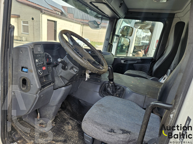 Scania P 230 - Caminhão tanque: foto 5 Scania P 230 - Caminhão tanque: foto 5