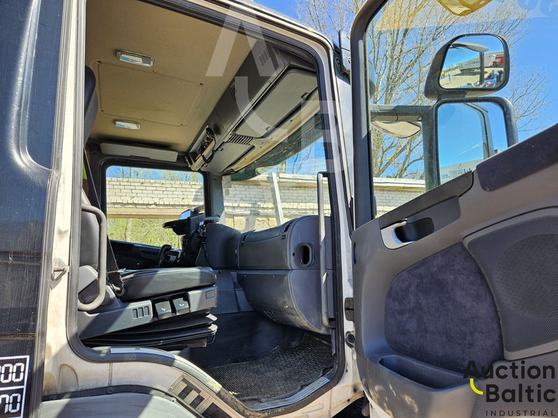 Caminhão com plataforma aérea Scania P 310: foto 9