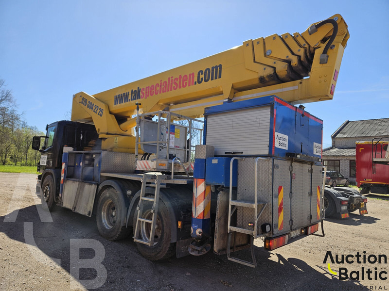 Scania P 310 - Caminhão com plataforma aérea: foto 4 Scania P 310 - Caminhão com plataforma aérea: foto 4