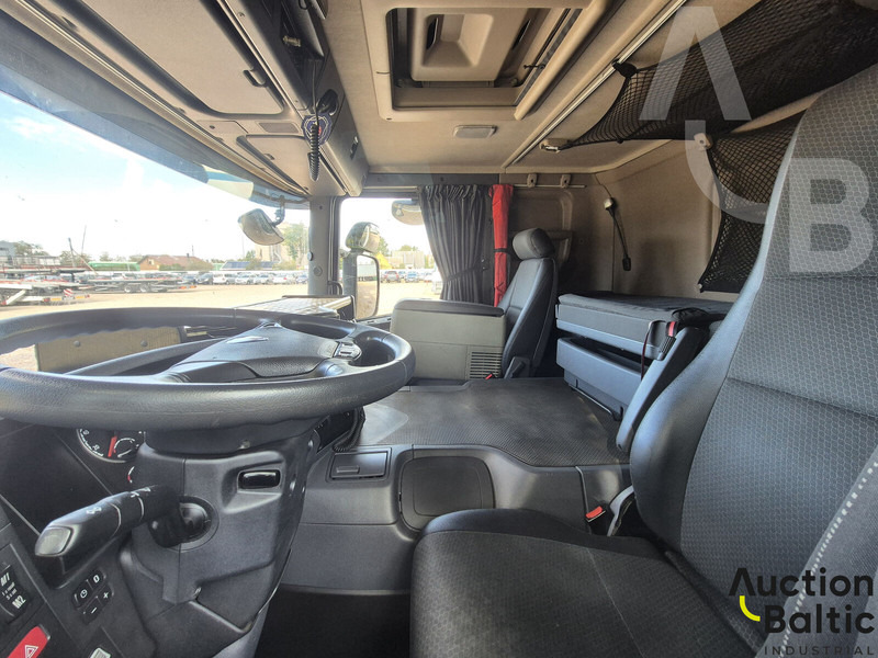 Scania P 450 - Camião transporte de veículos: foto 5 Scania P 450 - Camião transporte de veículos: foto 5