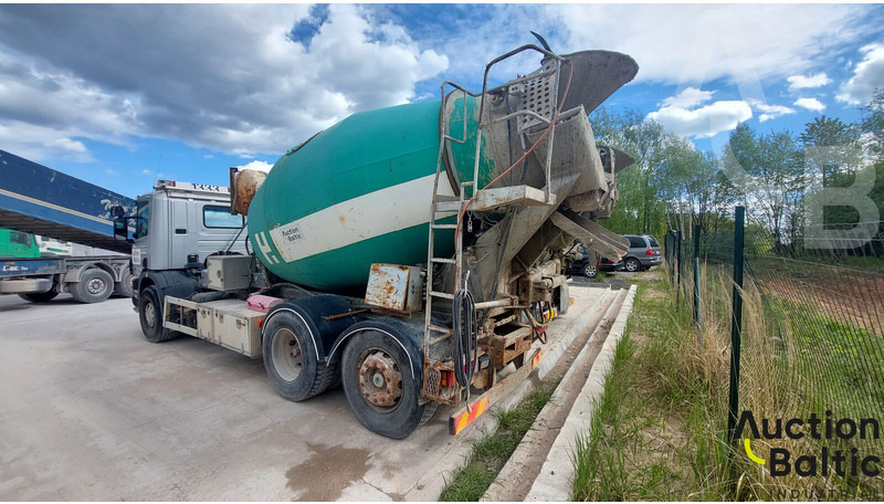 Scania P 94 GB - Camião betoneira: foto 4 Scania P 94 GB - Camião betoneira: foto 4