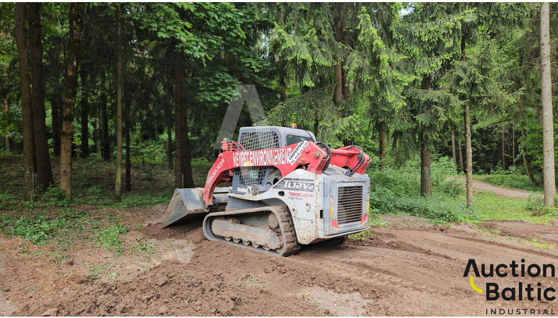 Takeuchi TL12V-2 - Pá carregadoras de rastos: foto 4 Takeuchi TL12V-2 - Pá carregadoras de rastos: foto 4