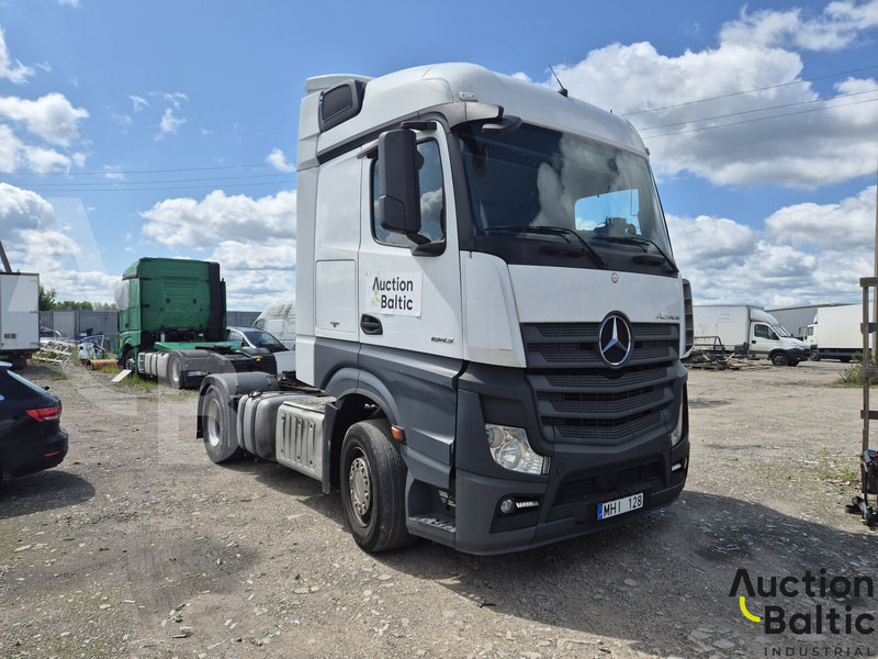 Mercedes-Benz Actros 1843 - Tractor: foto 1 Mercedes-Benz Actros 1843 - Tractor: foto 1