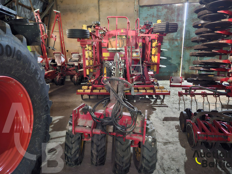 Vaderstad RapidA600S - Semeadora combinada: foto 1 Vaderstad RapidA600S - Semeadora combinada: foto 1