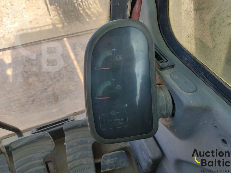 Escavadora de rastos Volvo EC 210 B N LC: foto 11