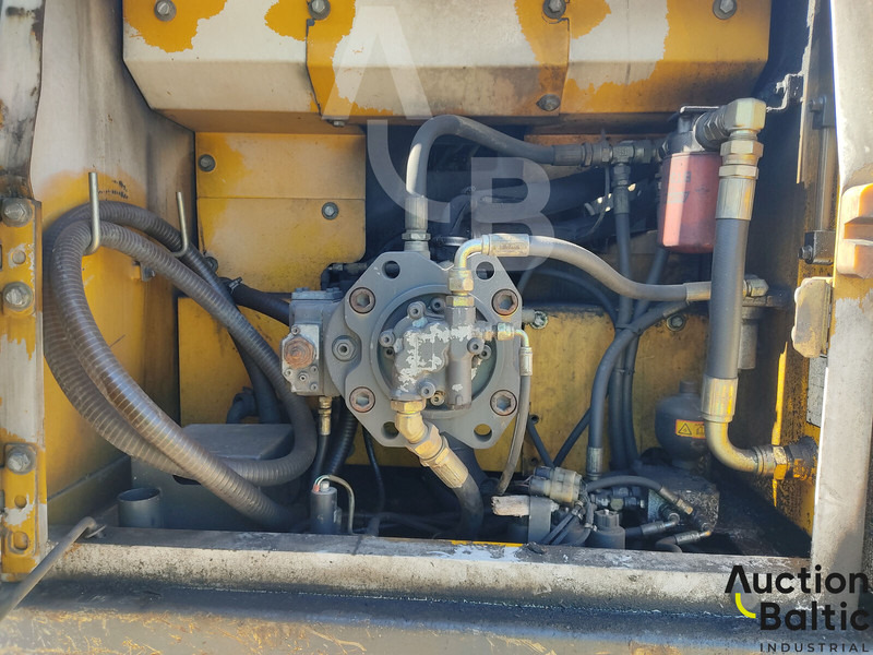 Escavadora de rastos Volvo EC 210 B N LC: foto 17
