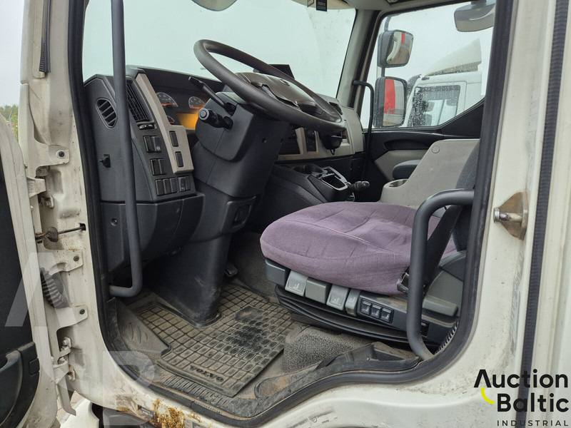 Volvo FL240 - Camião furgão: foto 5 Volvo FL240 - Camião furgão: foto 5