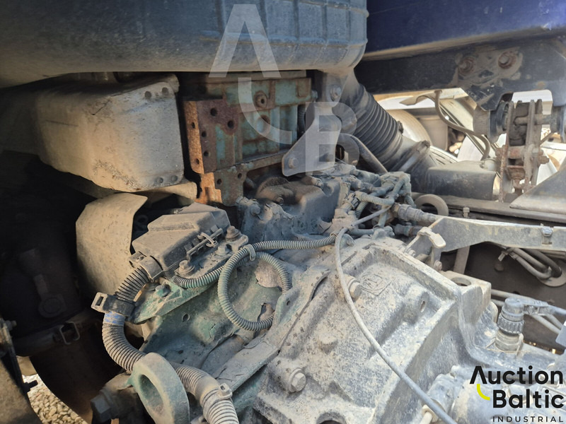 Camião furgão Volvo FL240: foto 8