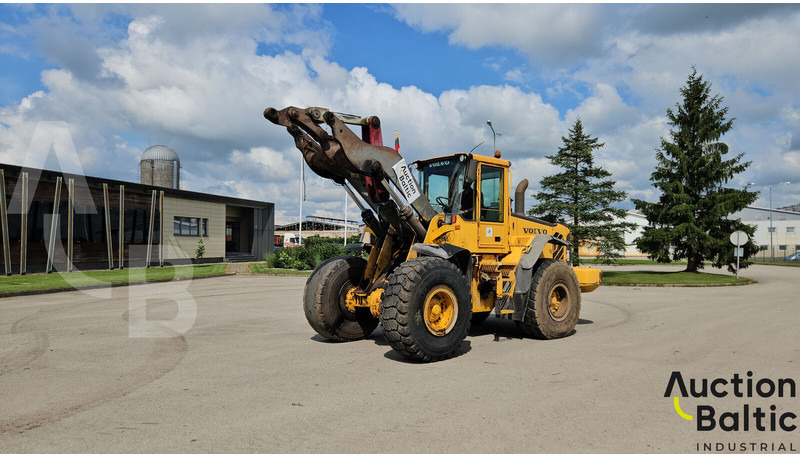Volvo L 110 E - Pá carregadora de rodas: foto 1 Volvo L 110 E - Pá carregadora de rodas: foto 1