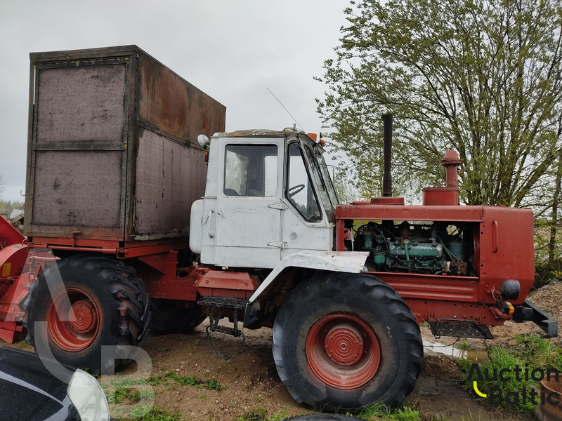 XTZ T-150K - Trator: foto 4 XTZ T-150K - Trator: foto 4