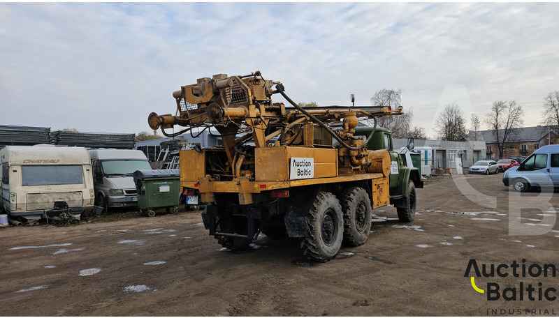 ЗИЛ 131 - Máquina de perfuração: foto 3 ЗИЛ 131 - Máquina de perfuração: foto 3