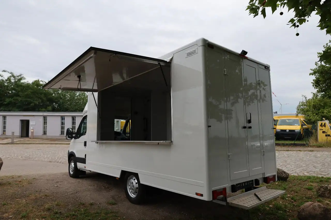 Iveco C30C/ FOODTRUCK/ Daily - Food truck: foto 2 Iveco C30C/ FOODTRUCK/ Daily - Food truck: foto 2