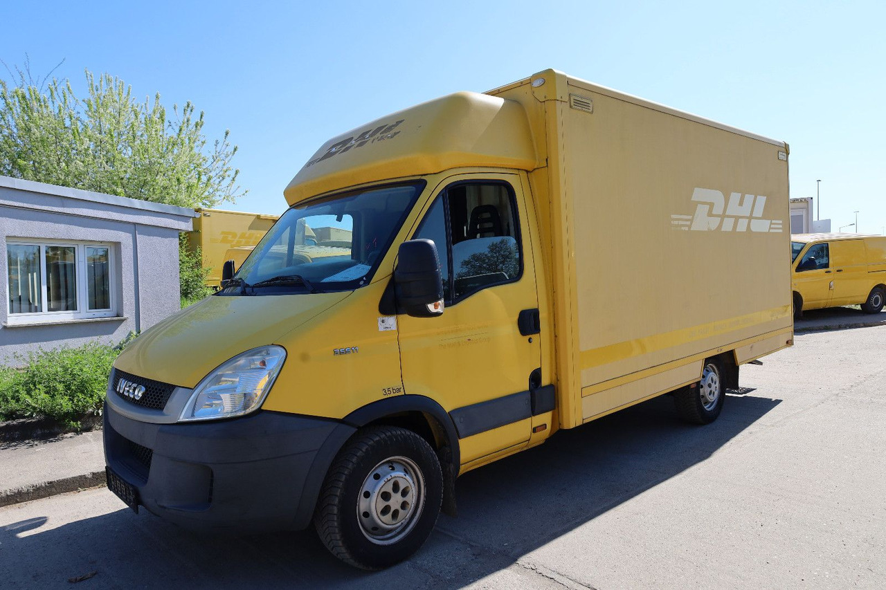 Iveco Daily/ Regalsystem/C30C - Carrinha de contentor: foto 1 Iveco Daily/ Regalsystem/C30C - Carrinha de contentor: foto 1