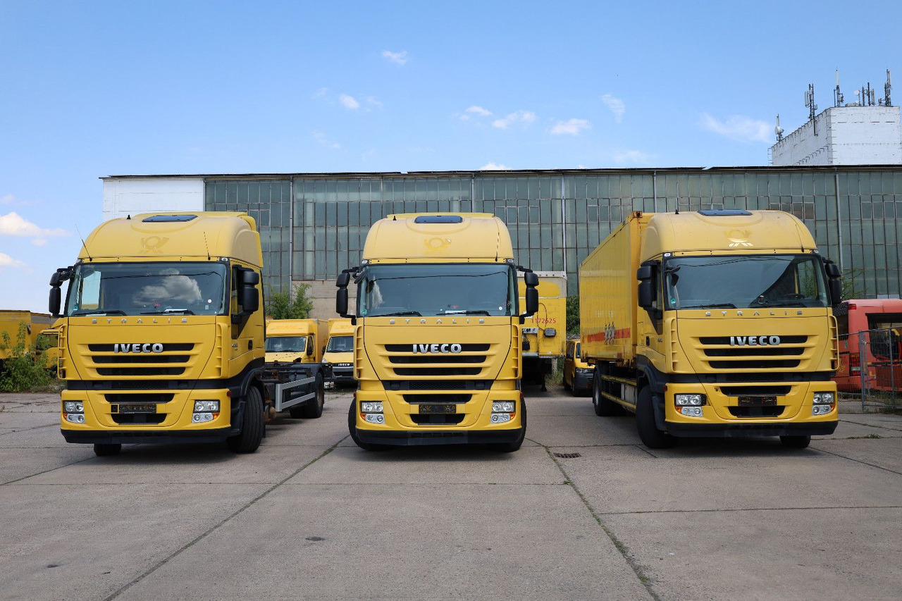 Iveco STRALIS/Magirus/L042/1. Hand - Camião transportador de contêineres/ Caixa móvel: foto 1 Iveco STRALIS/Magirus/L042/1. Hand - Camião transportador de contêineres/ Caixa móvel: foto 1