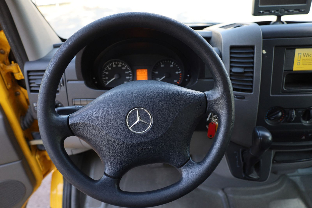 Mercedes-Benz Sprinter II Pritsche/ Koffer/Regalsystem - Carrinha de contentor: foto 4 Mercedes-Benz Sprinter II Pritsche/ Koffer/Regalsystem - Carrinha de contentor: foto 4
