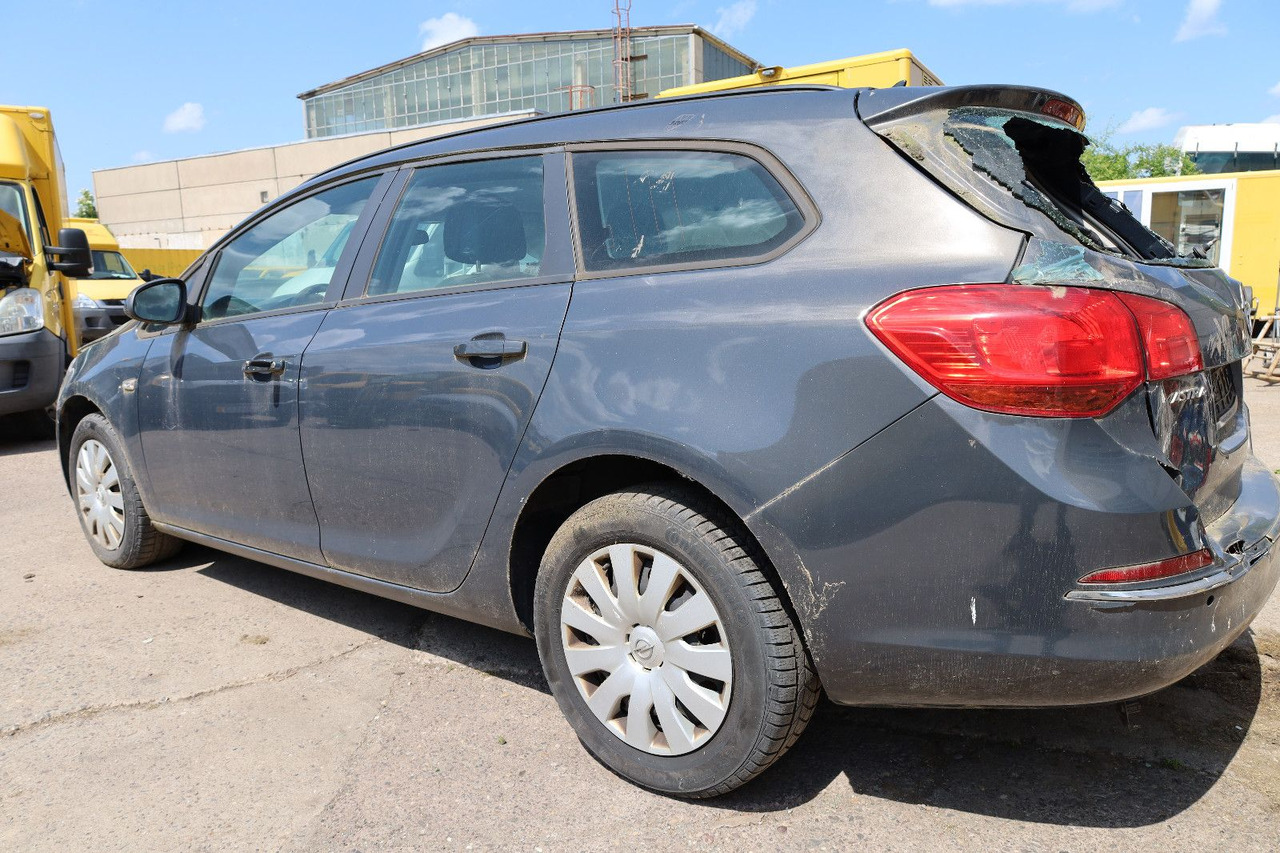 Opel Astra J Sports Tourer Edition - Automóvel: foto 4 Opel Astra J Sports Tourer Edition - Automóvel: foto 4