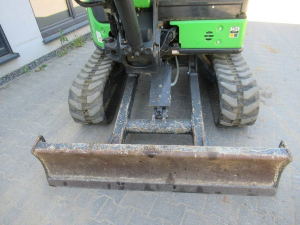 Hitachi ZX33U-6 Powertilt / Klima - Mini escavadeira: foto 5 Hitachi ZX33U-6 Powertilt / Klima - Mini escavadeira: foto 5