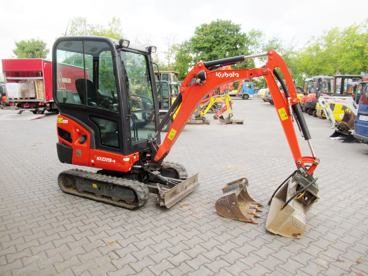 Kubota KX019-4 - Mini escavadeira: foto 2 Kubota KX019-4 - Mini escavadeira: foto 2