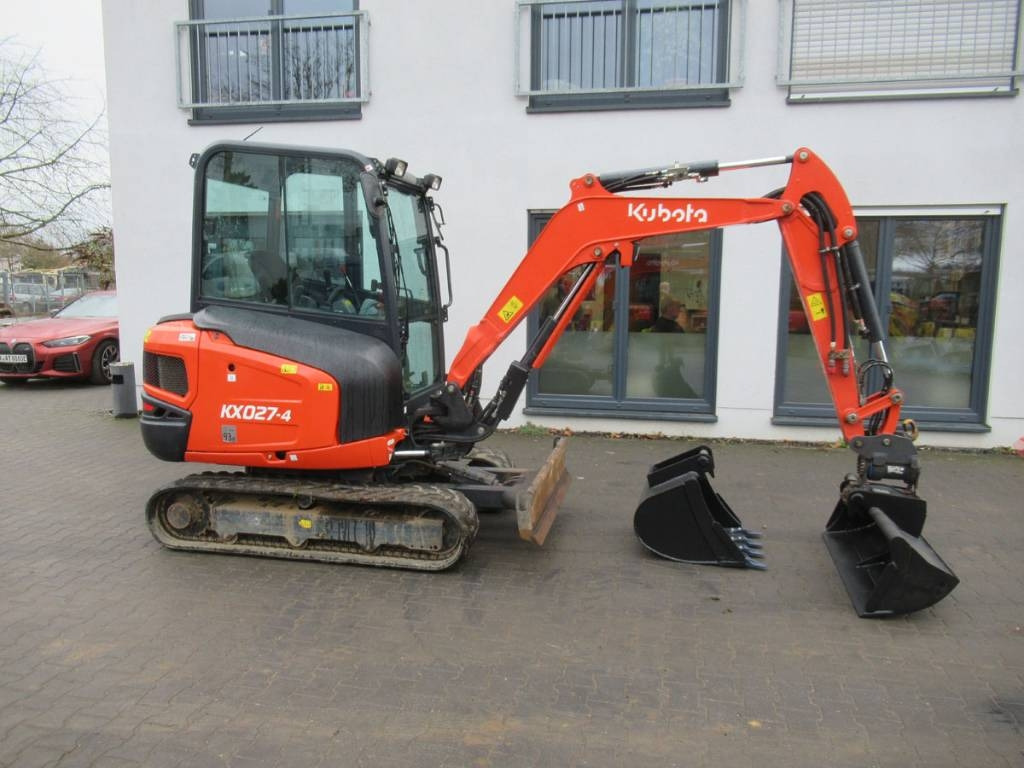 Kubota KX027-4Hi Powertilt - Mini escavadeira: foto 1 Kubota KX027-4Hi Powertilt - Mini escavadeira: foto 1