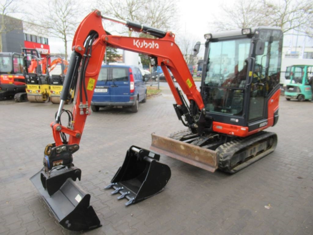 Kubota KX027-4Hi Powertilt - Mini escavadeira: foto 4 Kubota KX027-4Hi Powertilt - Mini escavadeira: foto 4