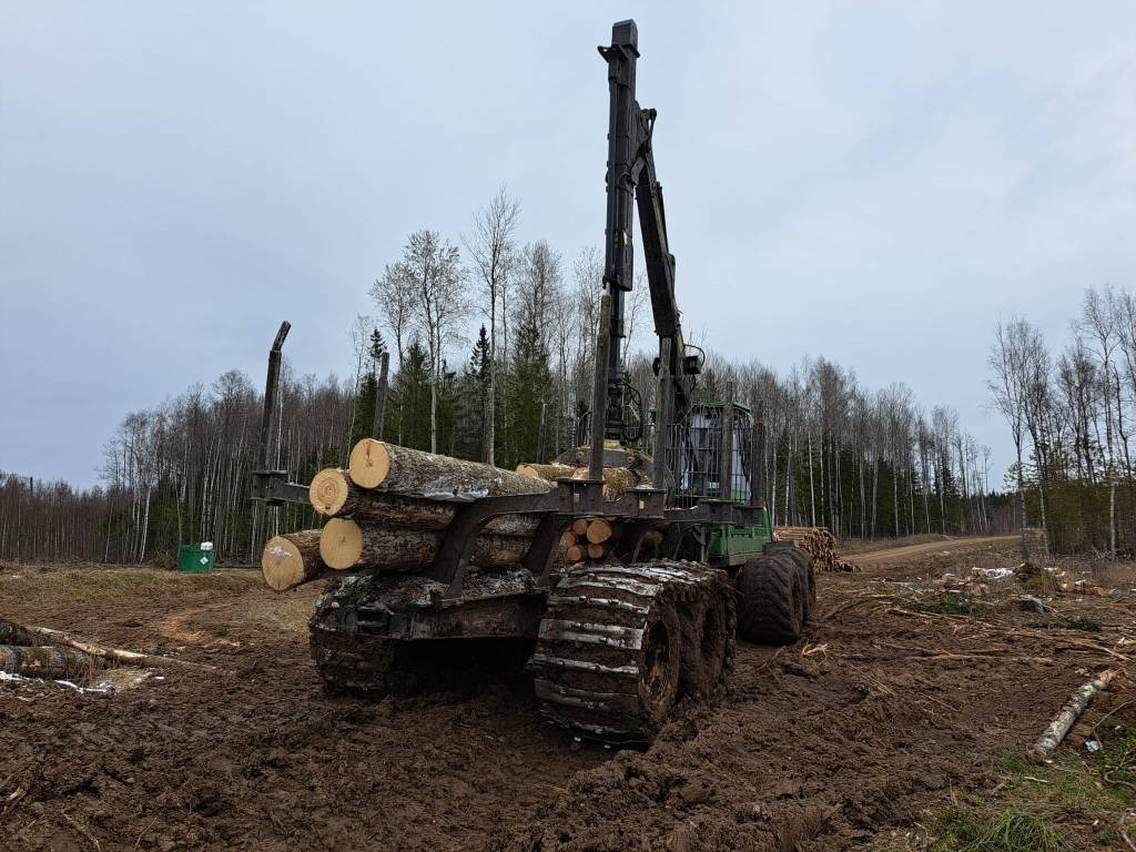 John Deere 1210 G - Forwarder: foto 3 John Deere 1210 G - Forwarder: foto 3