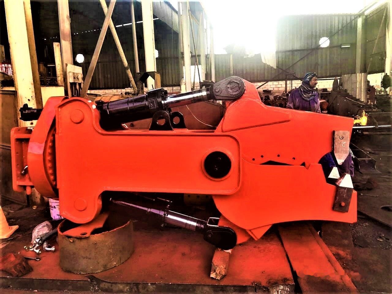 AME 360' Rotating Concrete Demolition Shear Jaw Suitable for 30-50 T - Tesoura de demolição por Escavadeira: foto 3 AME 360' Rotating Concrete Demolition Shear Jaw Suitable for 30-50 T - Tesoura de demolição por Escavadeira: foto 3