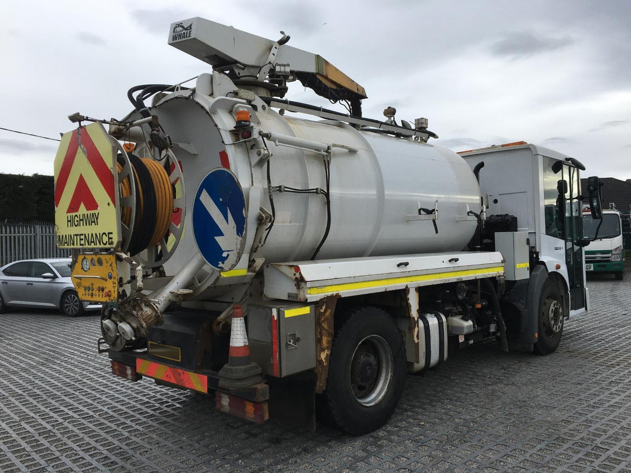 Caminhão limpa fossa Mercedes-Benz Econic 1824: foto 6