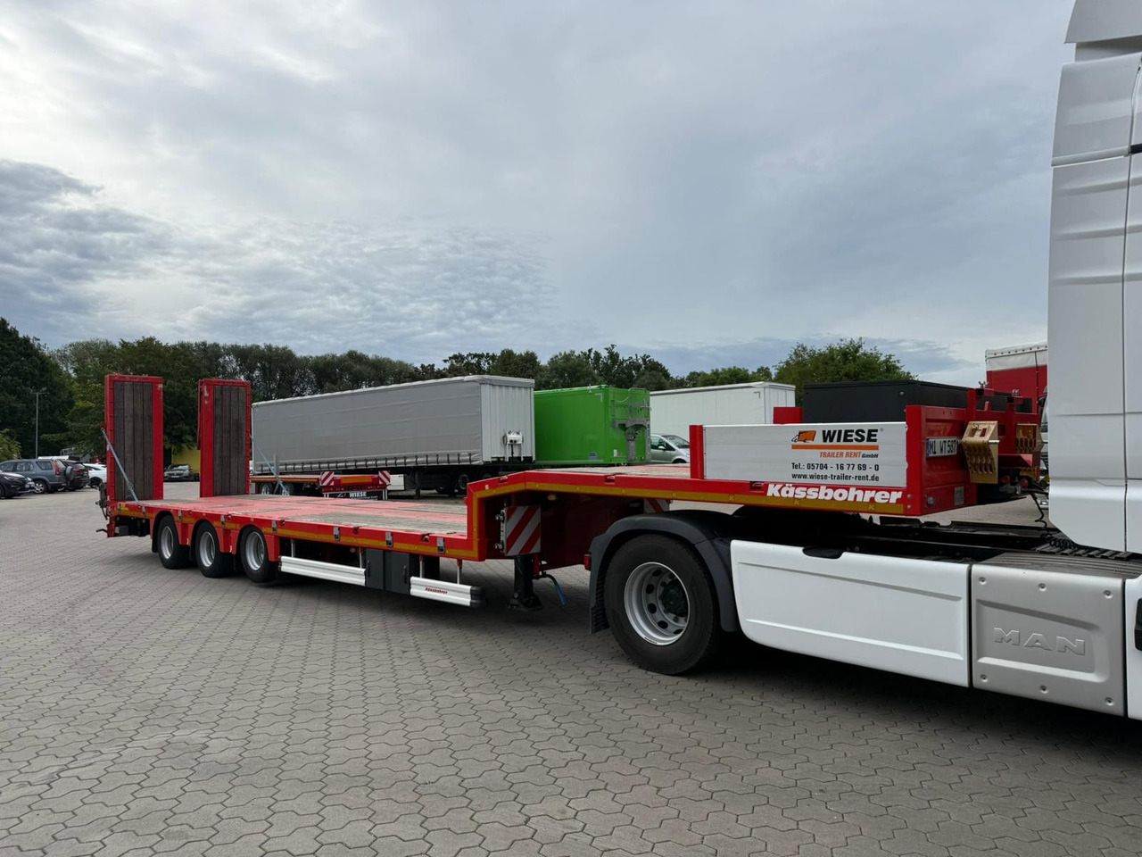 Kässbohrer K.SLS ECO Tieflader mit hydraulischen Rampen - Semi-reboque baixa: foto 3 Kässbohrer K.SLS ECO Tieflader mit hydraulischen Rampen - Semi-reboque baixa: foto 3
