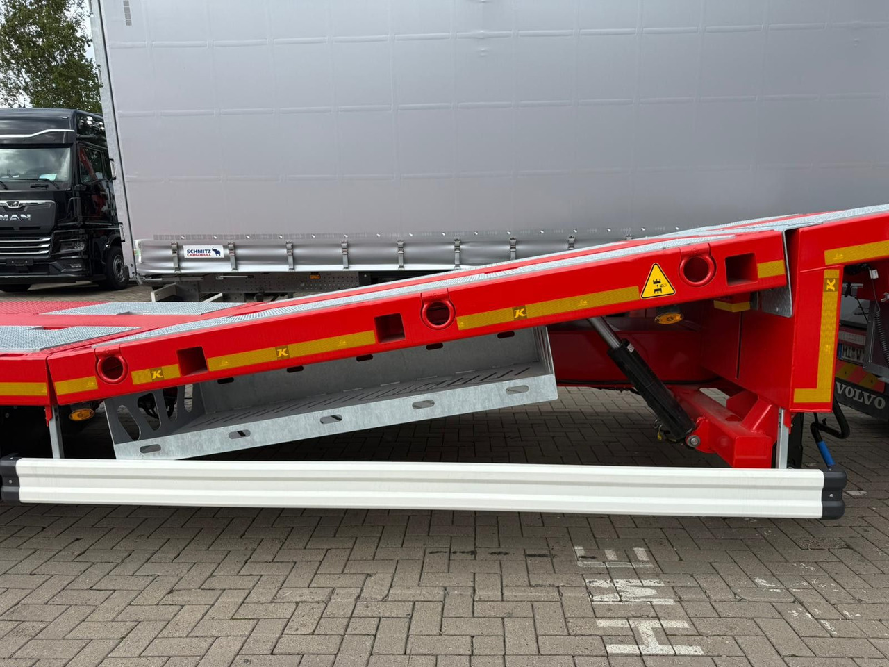 Kässbohrer SLS.HS Tieflader mit hydr. Schwanenhals - Semi-reboque baixa: foto 3 Kässbohrer SLS.HS Tieflader mit hydr. Schwanenhals - Semi-reboque baixa: foto 3