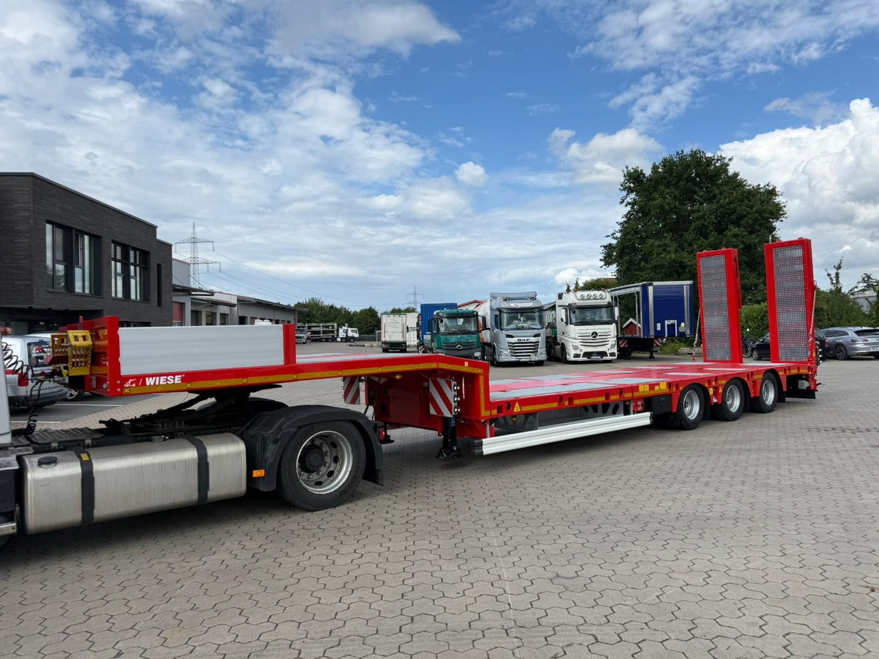 Kässbohrer SLS.HS Tieflader mit hydr. Schwanenhals - Semi-reboque baixa: foto 3 Kässbohrer SLS.HS Tieflader mit hydr. Schwanenhals - Semi-reboque baixa: foto 3