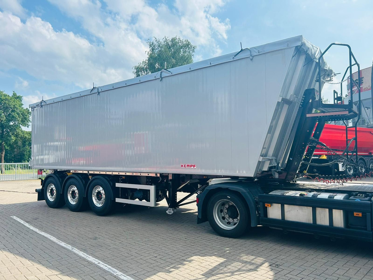 Kempf SKM 36/3 AK 3-Achs Alu Sattelkipper 50m³ - Semi-reboque basculante: foto 2 Kempf SKM 36/3 AK 3-Achs Alu Sattelkipper 50m³ - Semi-reboque basculante: foto 2