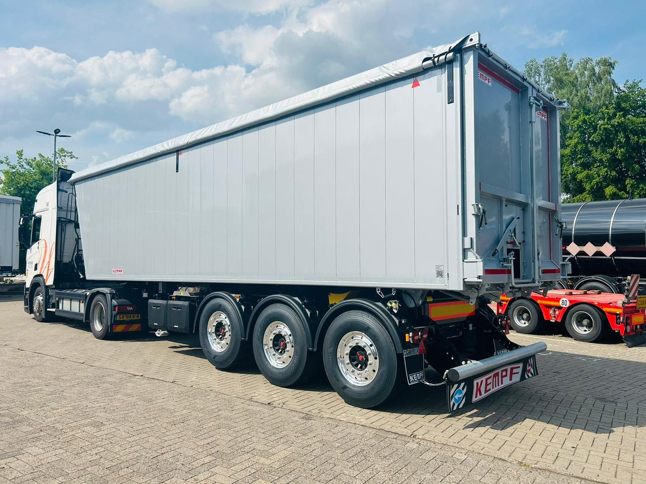 Kempf SKM 36/3 AK 3-Achs Alu Sattelkipper 50m³ - Semi-reboque basculante: foto 3 Kempf SKM 36/3 AK 3-Achs Alu Sattelkipper 50m³ - Semi-reboque basculante: foto 3