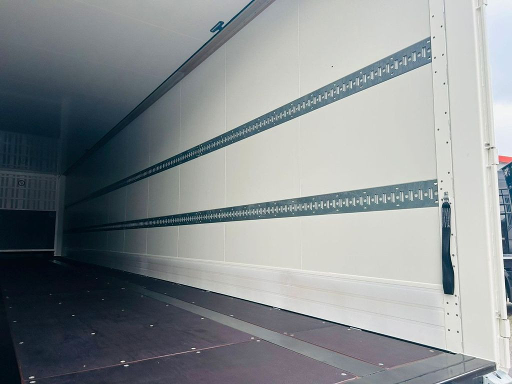 Krone Dry Liner 2-Achs Kofferauflieger Sofort Verfügba - Semi-reboque furgão: foto 5 Krone Dry Liner 2-Achs Kofferauflieger Sofort Verfügba - Semi-reboque furgão: foto 5