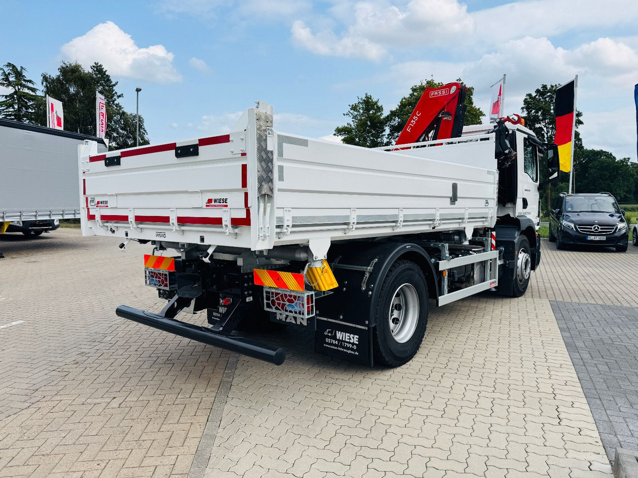 MAN 18.320 4x2 mit Fassi Ladekran Sofort Verfügbar - Camião basculante, Camião grua: foto 3 MAN 18.320 4x2 mit Fassi Ladekran Sofort Verfügbar - Camião basculante, Camião grua: foto 3