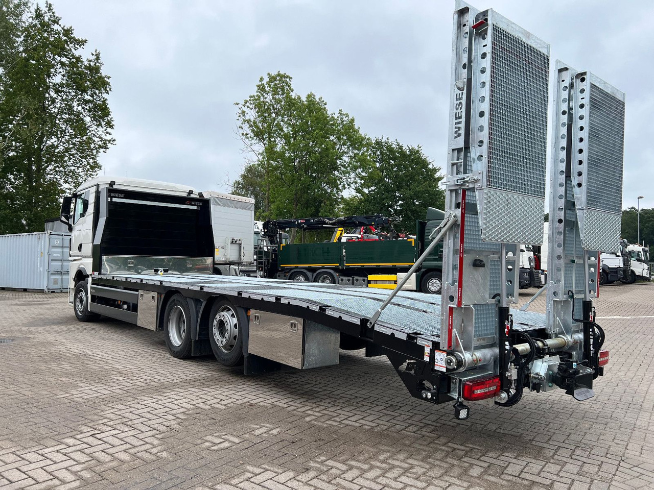 Leasing de  MAN Baumaschinen-  Arbeitsbühnentransporter Rampen MAN Baumaschinen-  Arbeitsbühnentransporter Rampen: foto 7