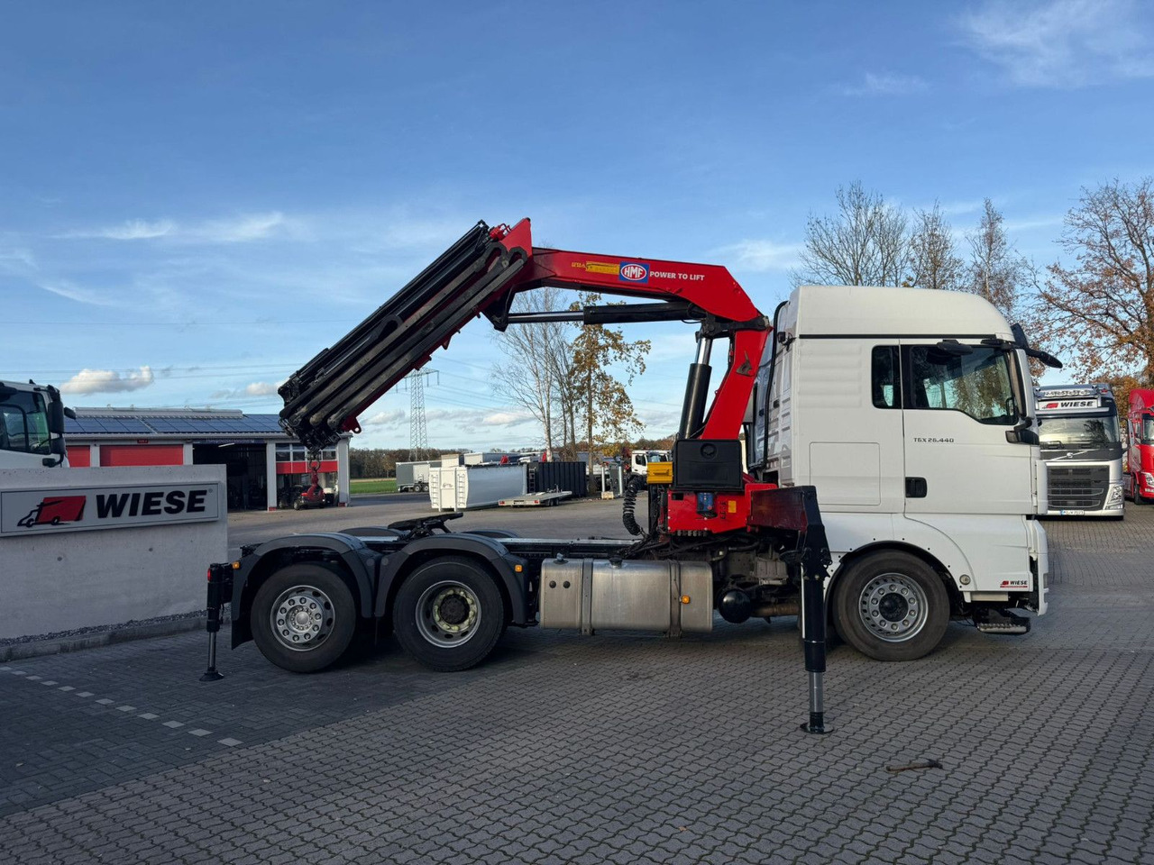MAN TGX 26.440 6x2 mit HMF 3000-5 Kran Top Zustand - Camião grua: foto 2 MAN TGX 26.440 6x2 mit HMF 3000-5 Kran Top Zustand - Camião grua: foto 2