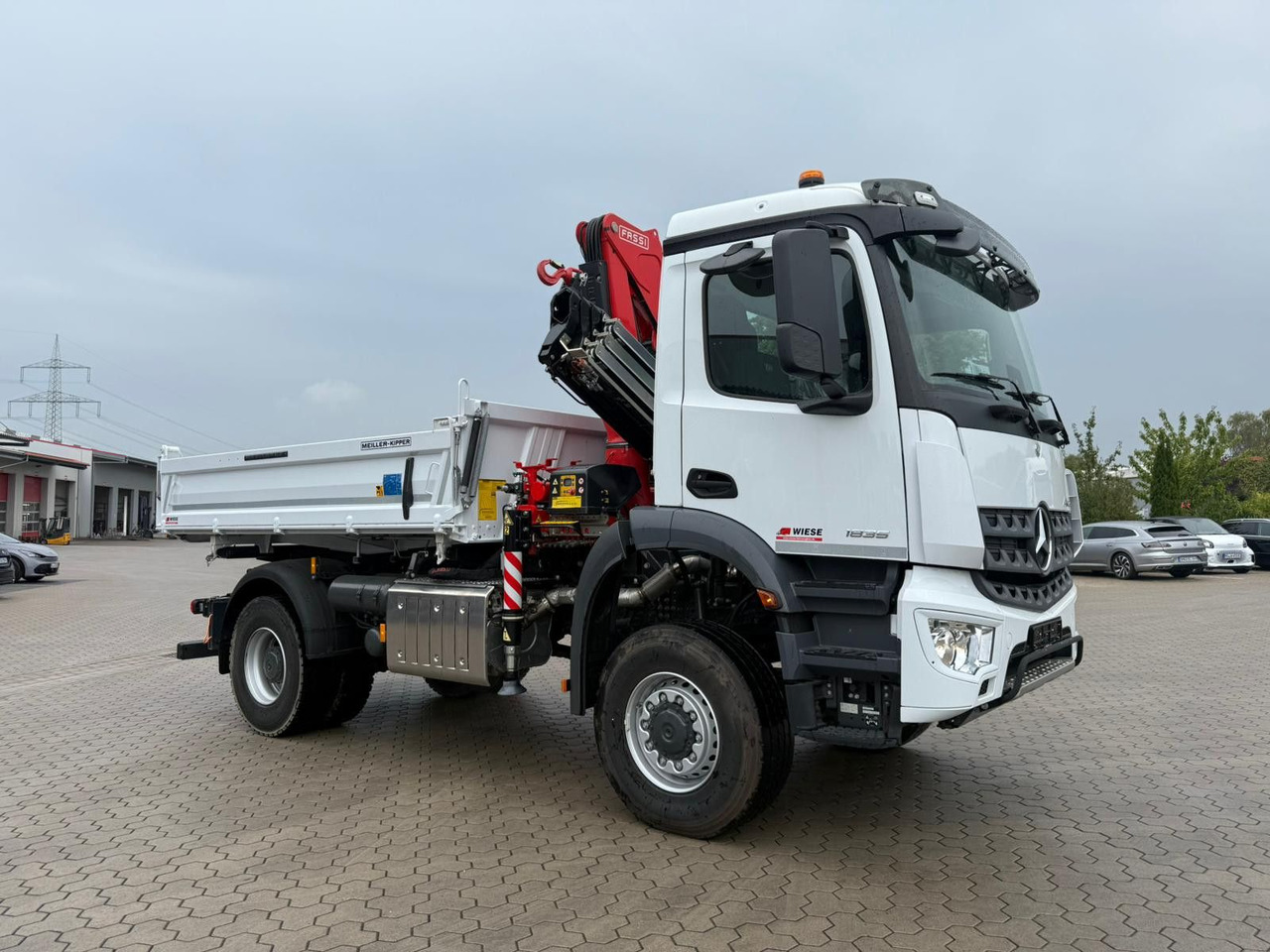 Mercedes-Benz Arocs 1835 4x2 Meiller Fassi F135 Kran Kipper - Camião basculante, Camião grua: foto 2 Mercedes-Benz Arocs 1835 4x2 Meiller Fassi F135 Kran Kipper - Camião basculante, Camião grua: foto 2