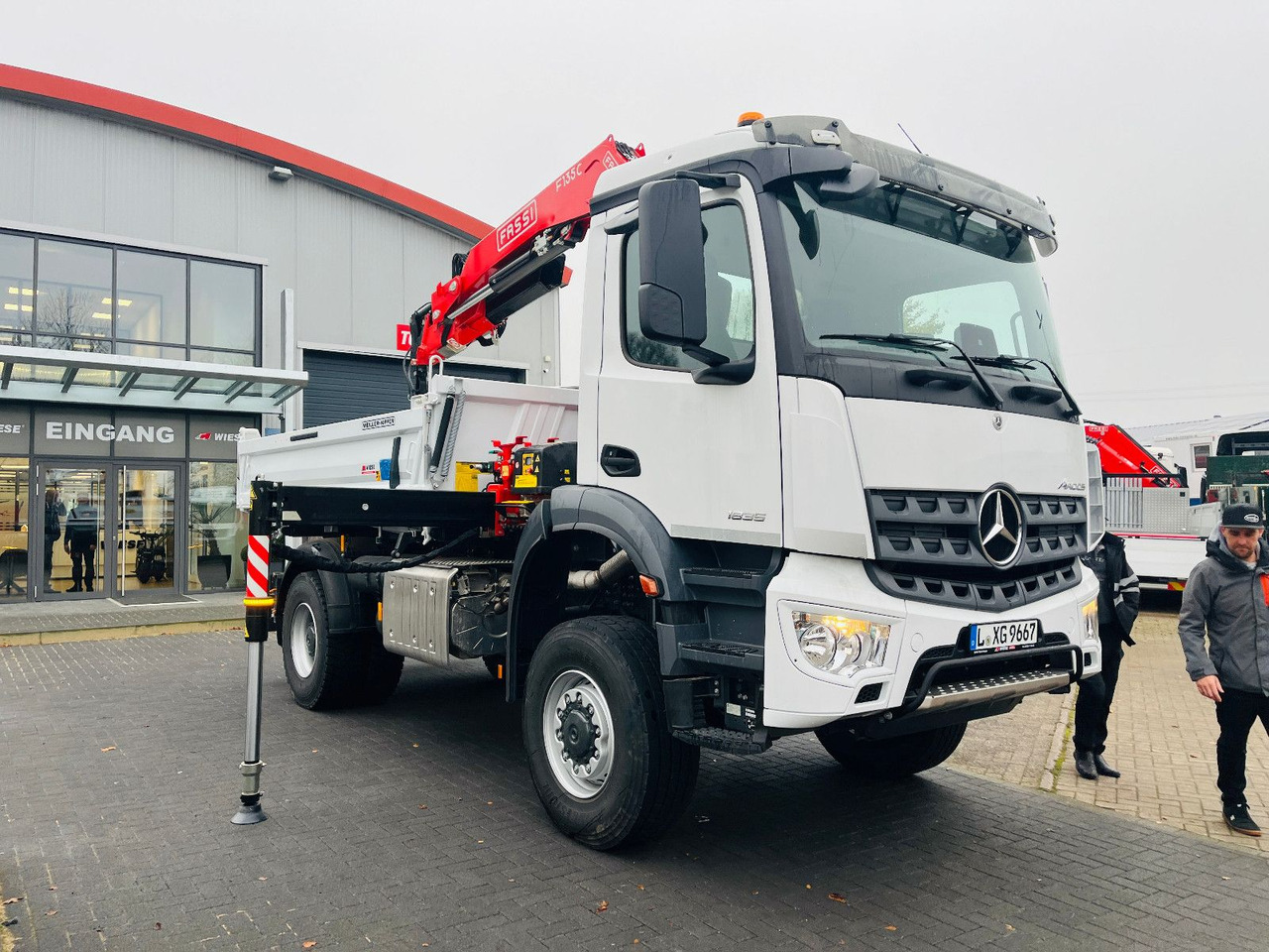 Mercedes-Benz Arocs 1835 4x4 Meiller Fassi F135 Kran Kipper - Camião basculante, Camião grua: foto 2 Mercedes-Benz Arocs 1835 4x4 Meiller Fassi F135 Kran Kipper - Camião basculante, Camião grua: foto 2