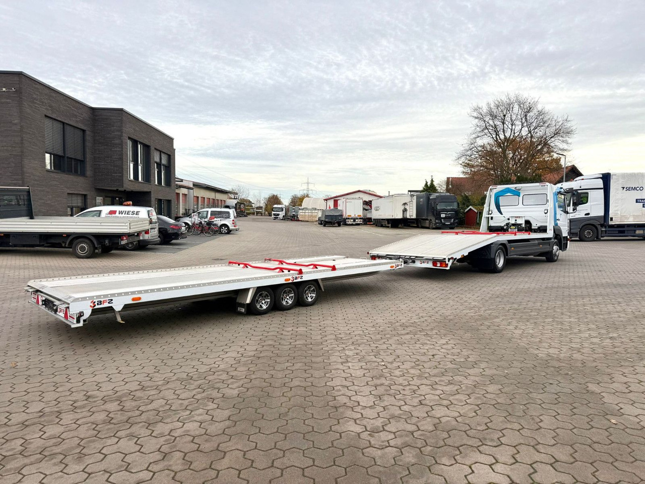 Mercedes-Benz Atego 918L Autotransporter mit BFZ Anhänger - Camião transporte de veículos: foto 5 Mercedes-Benz Atego 918L Autotransporter mit BFZ Anhänger - Camião transporte de veículos: foto 5