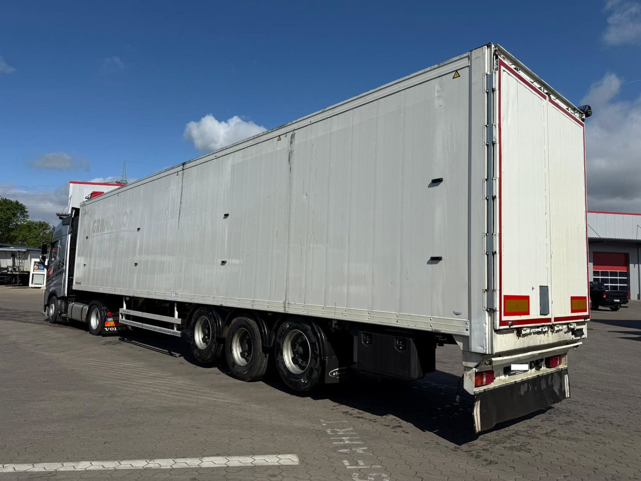 Reisch Schubboden 92m³ 1+3 Achse liftbar TÜV Neu - Semi-reboque piso móvel: foto 4 Reisch Schubboden 92m³ 1+3 Achse liftbar TÜV Neu - Semi-reboque piso móvel: foto 4